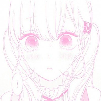 女子亲宝宝脚丫嘴唇肿成香肠